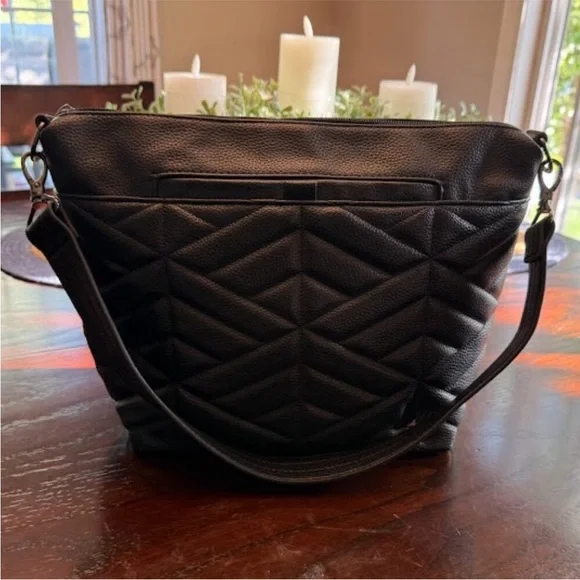 Lug Flare XL Vegan Leather Shoulder/Crossbody Bag Black Quilted - Picture 3 of 12